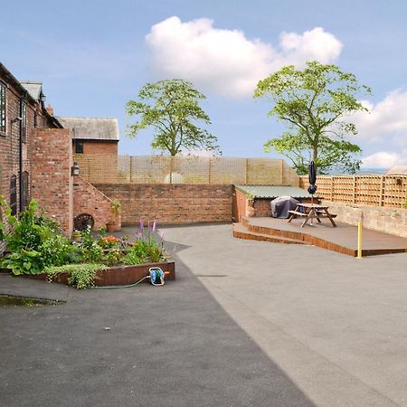 The Old Stables Helsby Exterior foto
